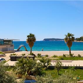 3 bedroom apartment with sea views in Dubrovnik, sleeps 6